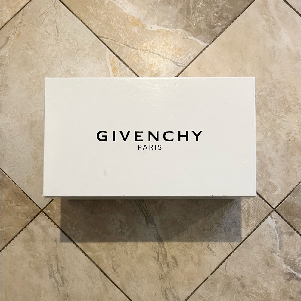 GIVENCHY SHOE BOX